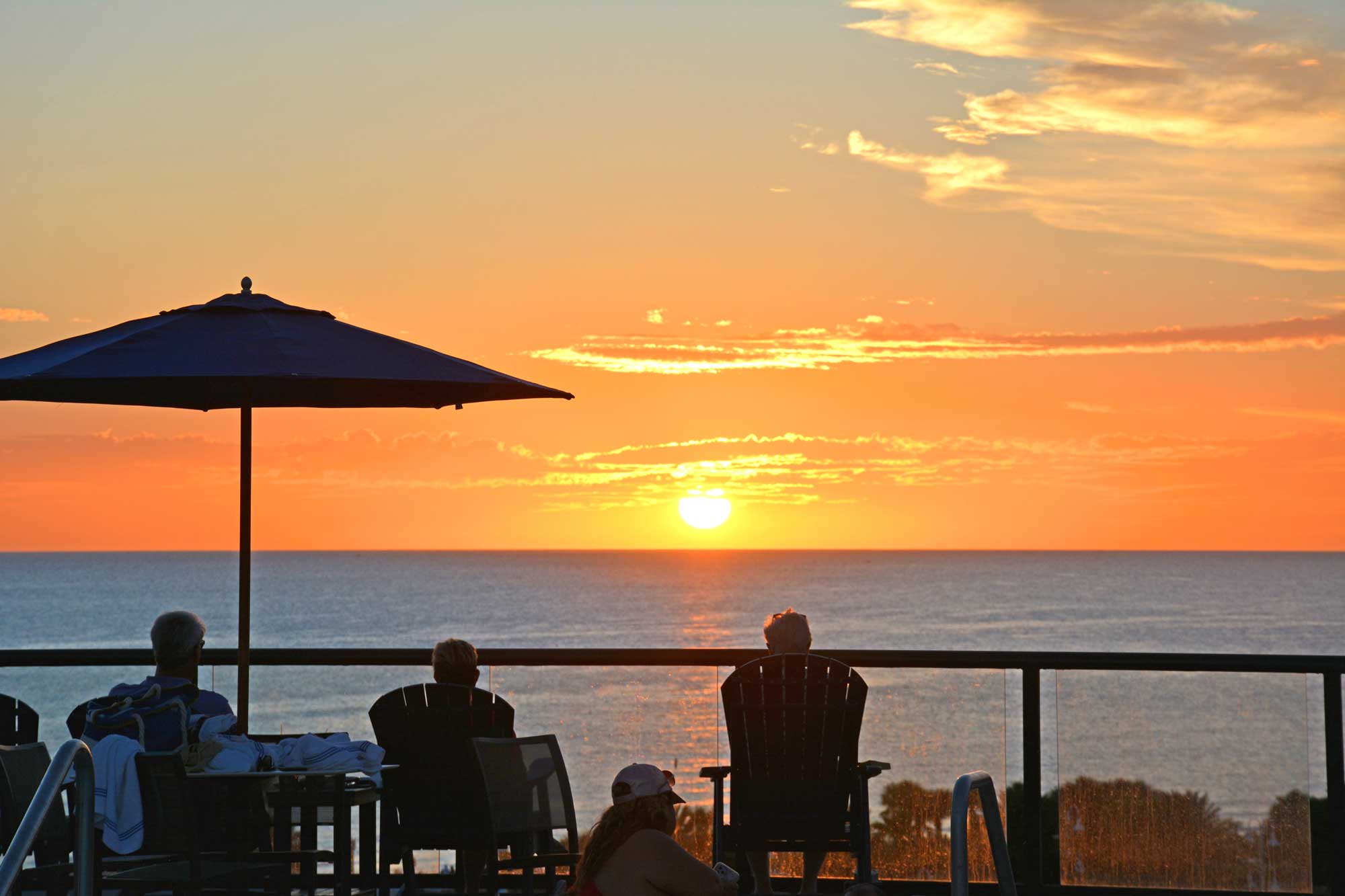 rooftop_sunset_over_beach